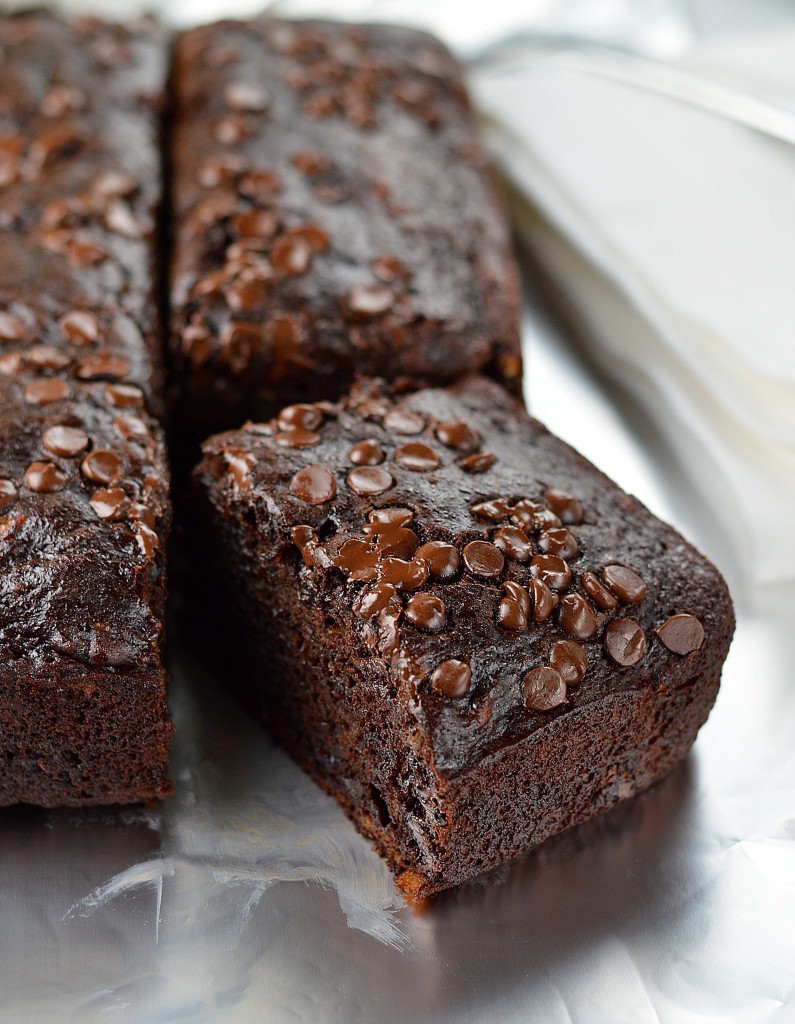 Yummmy Recipe: DOUBLE CHOCOLATE BANANA CAKE