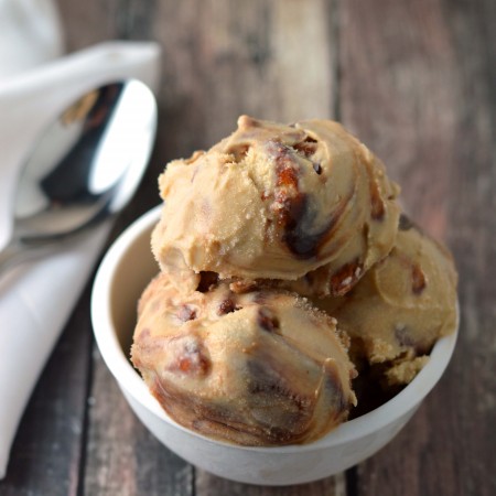 Kahlua chocolate almond ice cream