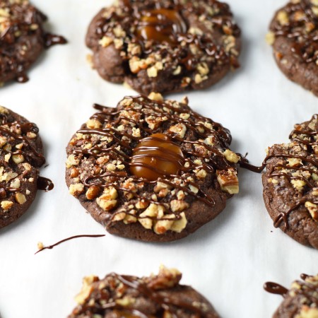 Double chocolate turtle cookies